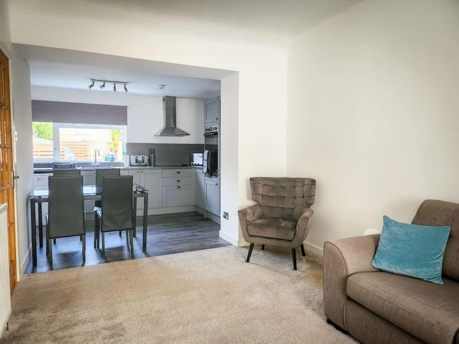 Central 2-Bedroom Bunglow With Double Sofa Bed Carnoustie Exterior foto