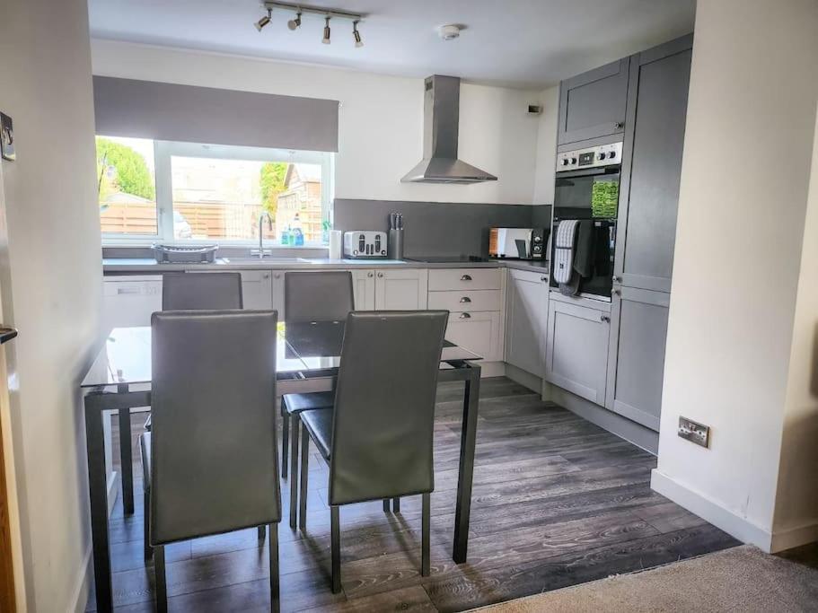 Central 2-Bedroom Bunglow With Double Sofa Bed Carnoustie Exterior foto