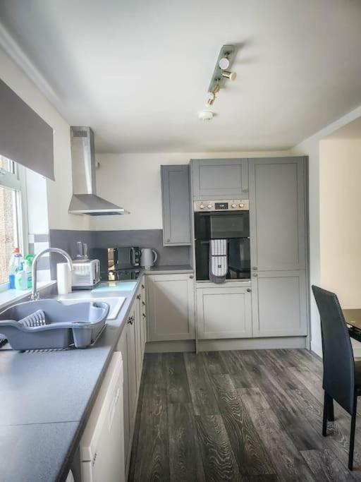 Central 2-Bedroom Bunglow With Double Sofa Bed Carnoustie Exterior foto